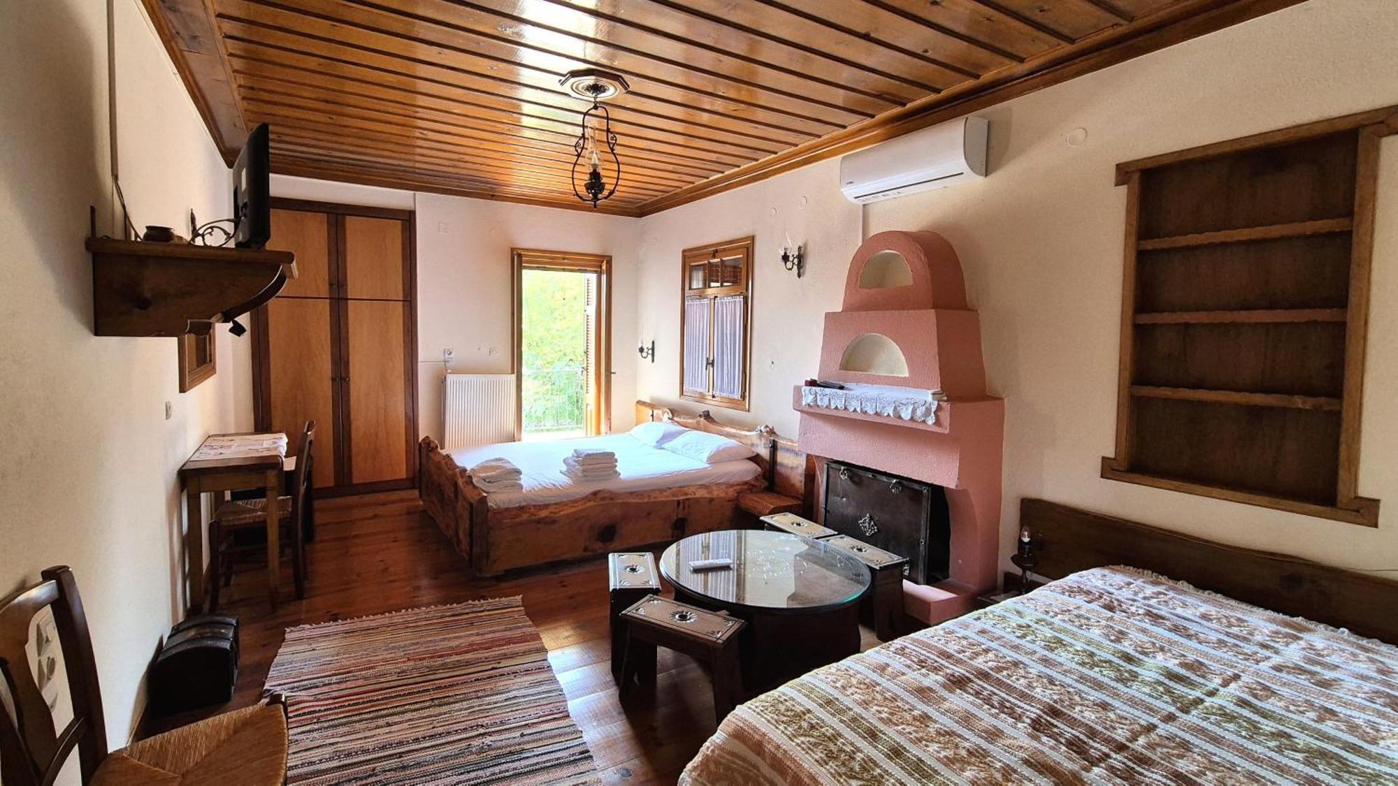 Traditional Guesthouse Marousio Rodavgi Eksteriør bilde